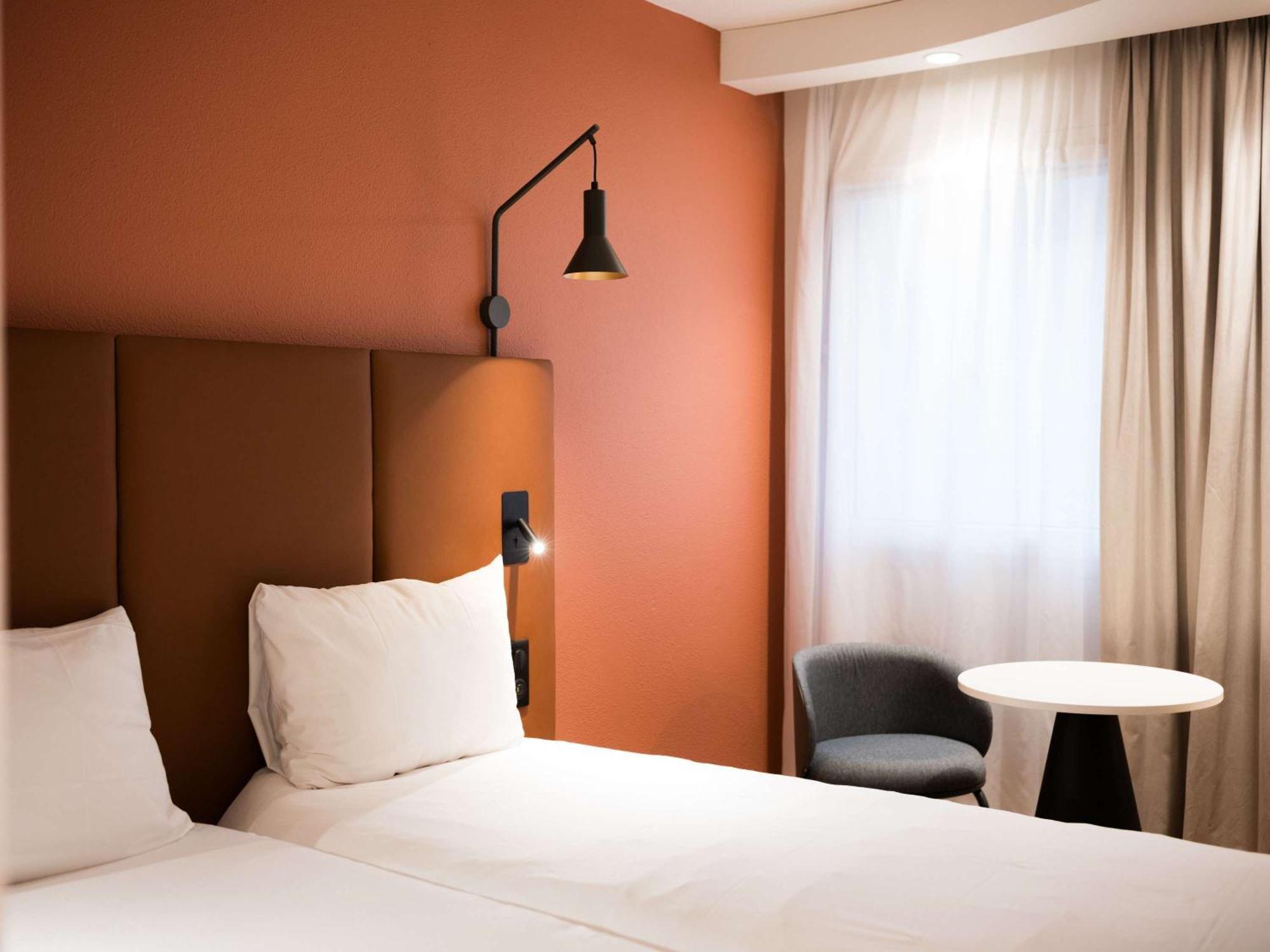Hotel Ibis Port De Plaisance Caen
