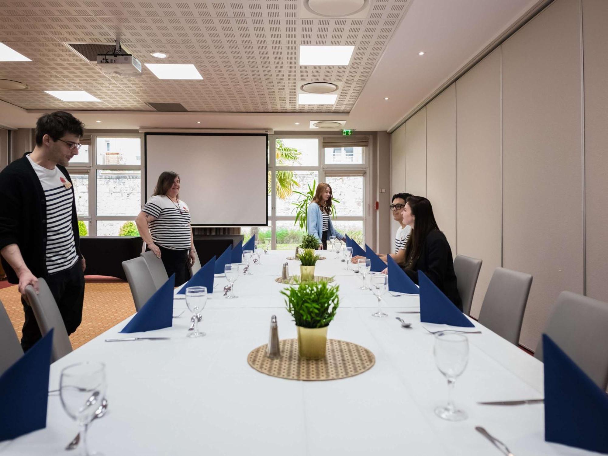Hotel Ibis Port De Plaisance Caen