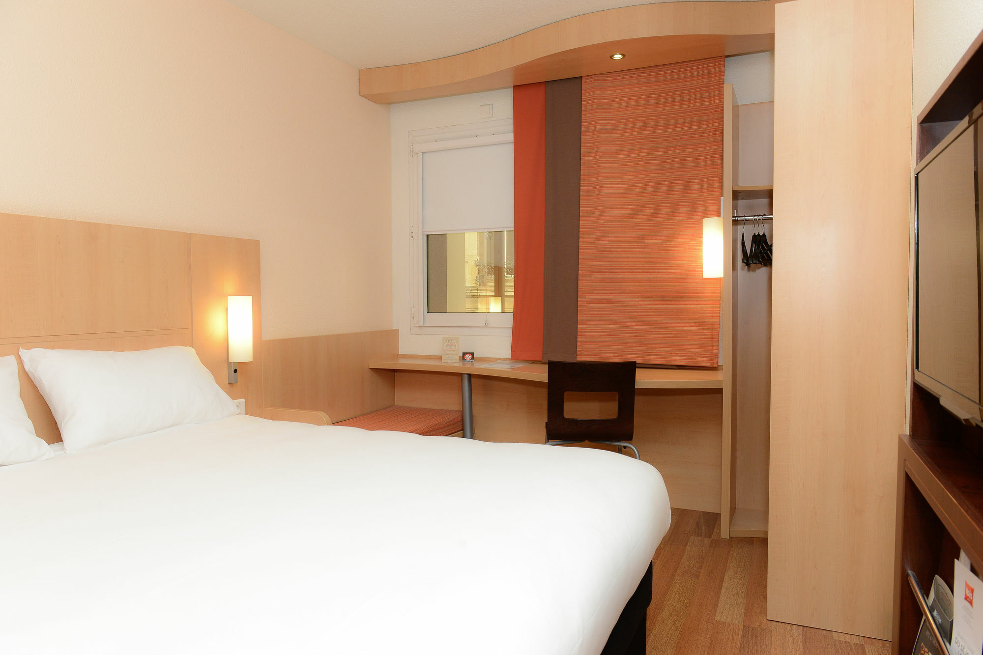 Hotel Ibis Port De Plaisance 3*